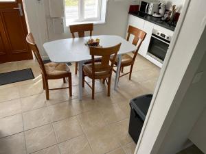 Maisons de vacances Maison Le grand sapin , 5min du zoo parc de Beauval : photos des chambres