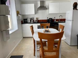 Maisons de vacances Maison Le grand sapin , 5min du zoo parc de Beauval : photos des chambres