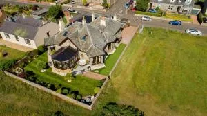 Stunning Central Villa by Golf Course & Beach - Kirkton of Largo