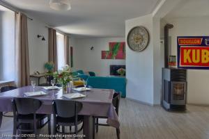 Appart de la Ferronnerie vue sur rivière