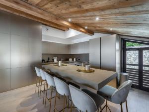 Luxueux Duplex à Courchevel 1550 - 11 Pers, Cheminée, WiFi, 2 Parking - FR-1-562-70