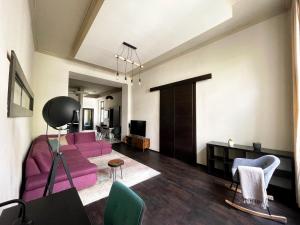 Deluxe Cosmopolitan Apartment Budapest with Free Parking