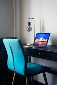 Deluxe Cosmopolitan Apartment Budapest with Free Parking