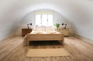 The Rad House Rooms
