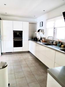 Luxury Villa 3 bed with private Pool & Lounge area