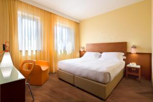 Superior Double Room room in UNAHOTELS Mediterraneo Milano