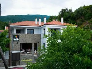 Bebis Hotel - Velika