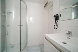 Studio Voltaire - 2G - II