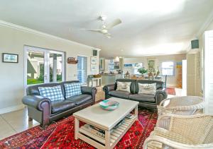 Perfect Canal Escape on Thesen Islands