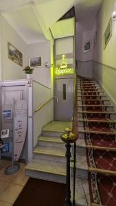 Hotels Hotel Richelieu : photos des chambres