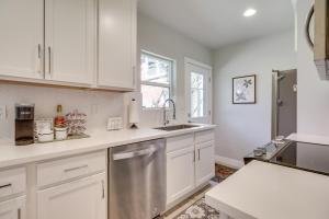 MidTown Reno Vacation Rental w Fenced-In Yard!