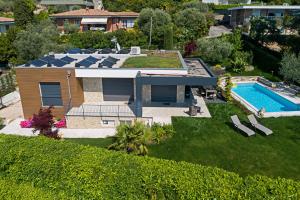 LUXURY VILLA ORIZZONTI - Regarda Travel