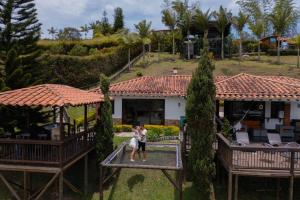 CASA CAMPESTRE MONTECARLO Guatapé- desayuno a pareja