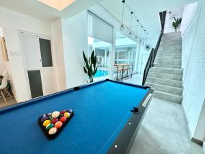 H&H 3 【Karaoke•Private Pool•BBQ•Steamboat•19 Pax】