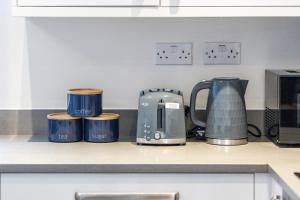 Modern flat in central golders green