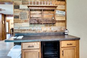 Woodruff Home with Lake Access and Pier, Near Town!