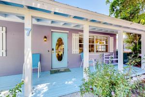 Purple Pelican Cottage