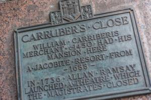 Quiet, central 2 bedroom Royal Mile gem