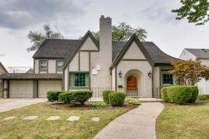 obrázek - Historic Auburn Home with Theater and Yard!