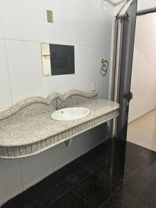 Apartamento completo ao lado praça dos girassóis