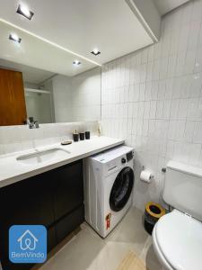 Apartamento completo com píer e acesso ao mar