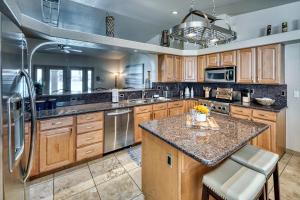 Chillin at Chip - Big Groups Welcome