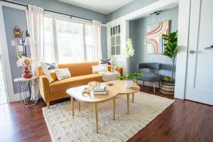 Historic Apt Mins to Beach, Convention Center, Downtown w Free Parking - Watson Junction