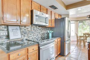 Family-Friendly Home with Pool and Fire Pit in Peoria