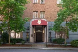 The Baroness Hotel - Seattle