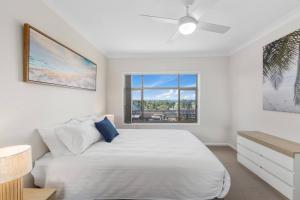 Seaview Escape - Beach Family Getaway with Games
