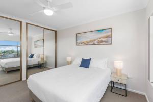 Seaview Escape - Beach Family Getaway with Games