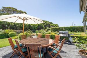 Viewbank Homestead - A Sprawling Garden Estate