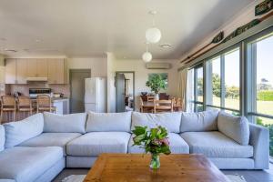 Viewbank Homestead - A Sprawling Garden Estate