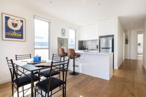 Tides and Treasures Unveil a Bonbeach Beachfront Bliss