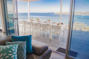 Bluewater Splendour - Heated infinity pool and amazing views!!