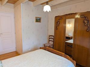 Maisons de vacances Gite Saint-Genis-d'Hiersac, 3 pieces, 4 personnes - FR-1-653-162 : photos des chambres
