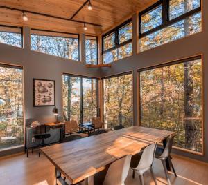 Hakuba Arboretum — Luxury Chalet in Forest Setting