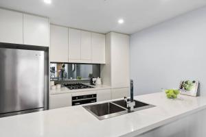 City Beach Escape - Wollongong Waterside Serenity