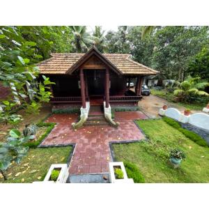 The Heritage Villa - Poovar