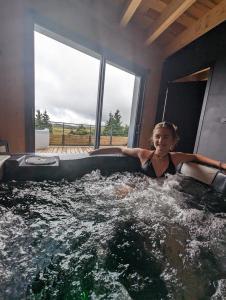 Chalets Chalet de Standing a Super Besse avec Jacuzzi SB2 : photos des chambres