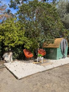 Maisons de vacances LE BONHEUR AVEC PISCINE ET JARDIN : photos des chambres