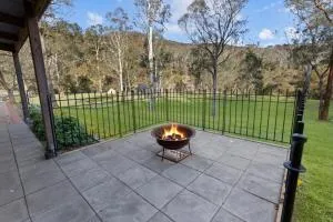 Parsons Flat River Barn - Swifts Creek Junction