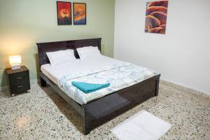 Tourist Friendly Home -3BHK AC Near Birla Mandir, Hyderabad