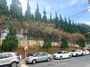 Khách sạn Xuân Quỳnh