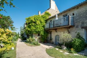 Hotels Le Pigeonnier du Perron, The Originals Relais (Relais du Silence) : photos des chambres