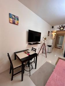 Good Stay Pool view Premium Studio Apartment 206