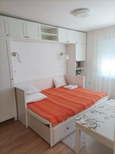 Fenix studio apartment, Zagreb