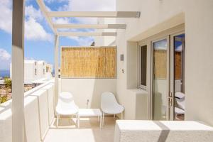 Executive Suite room in Adorno Oia Oia