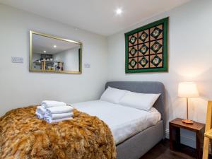 Cozy Brixton Hideaway Cute & Convenient Stay - Pass the Keys