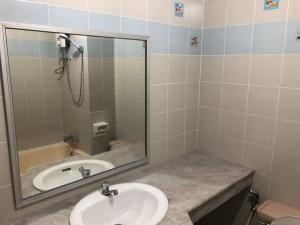 Beachfront Family room, Relax & Sunbathe 5 guests